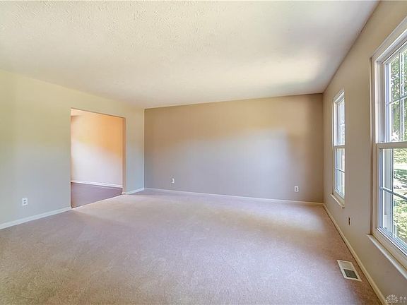 5th image of 6396 Willow Ln