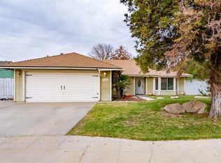 1657 Holland Ave, Clovis, CA 93611