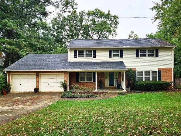 2714 Titleist Dr, Salem, VA 24153