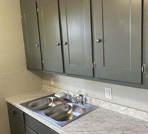 3rd image of 1360 S Arch Ave APT 4