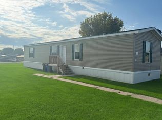 15 Riverview Dr #15, Le Mars, IA 51031