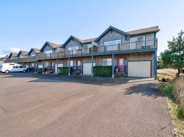 315 5th Street NW #106, Long Beach, WA 98631