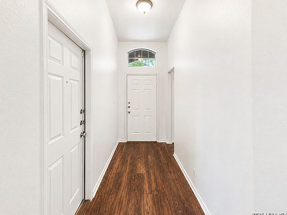 2nd image of 4124 Wensledale Dr