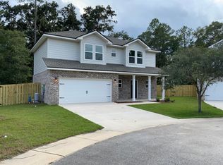 23 Laurel Oaks Cir, Freeport, FL 32439