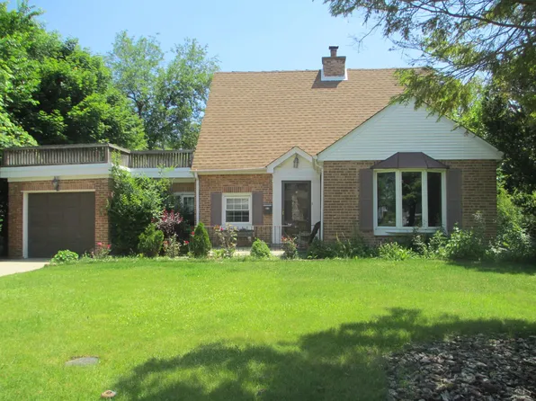 6827 N Kolmar Ave, Lincolnwood, IL 60712