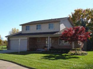 51492 Laurel Oak Ln, Chesterfield, MI 48047