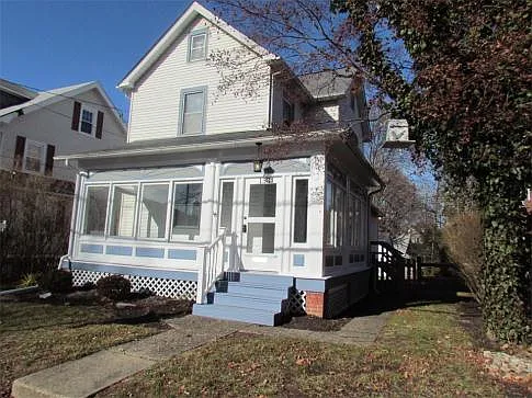 153 E Moreland Ave photo 1