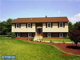 1st image of 9 Valerie Dr