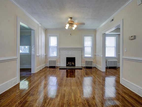 3rd image of 1843 Maiden Ln SW