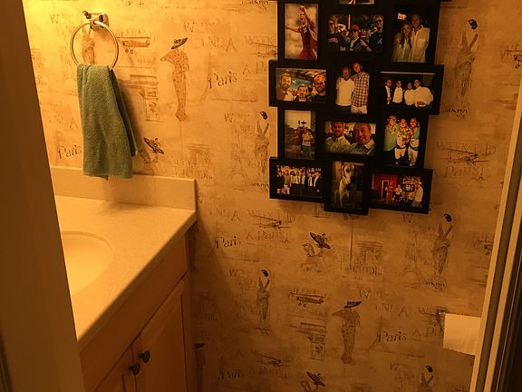 5th image of 408 Townes St Unit 13