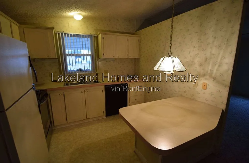 2 bed, 2.0 bath, $1,300 — Photo 3