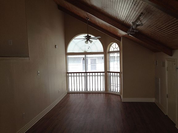 2nd image of 424 Harrison Ave
