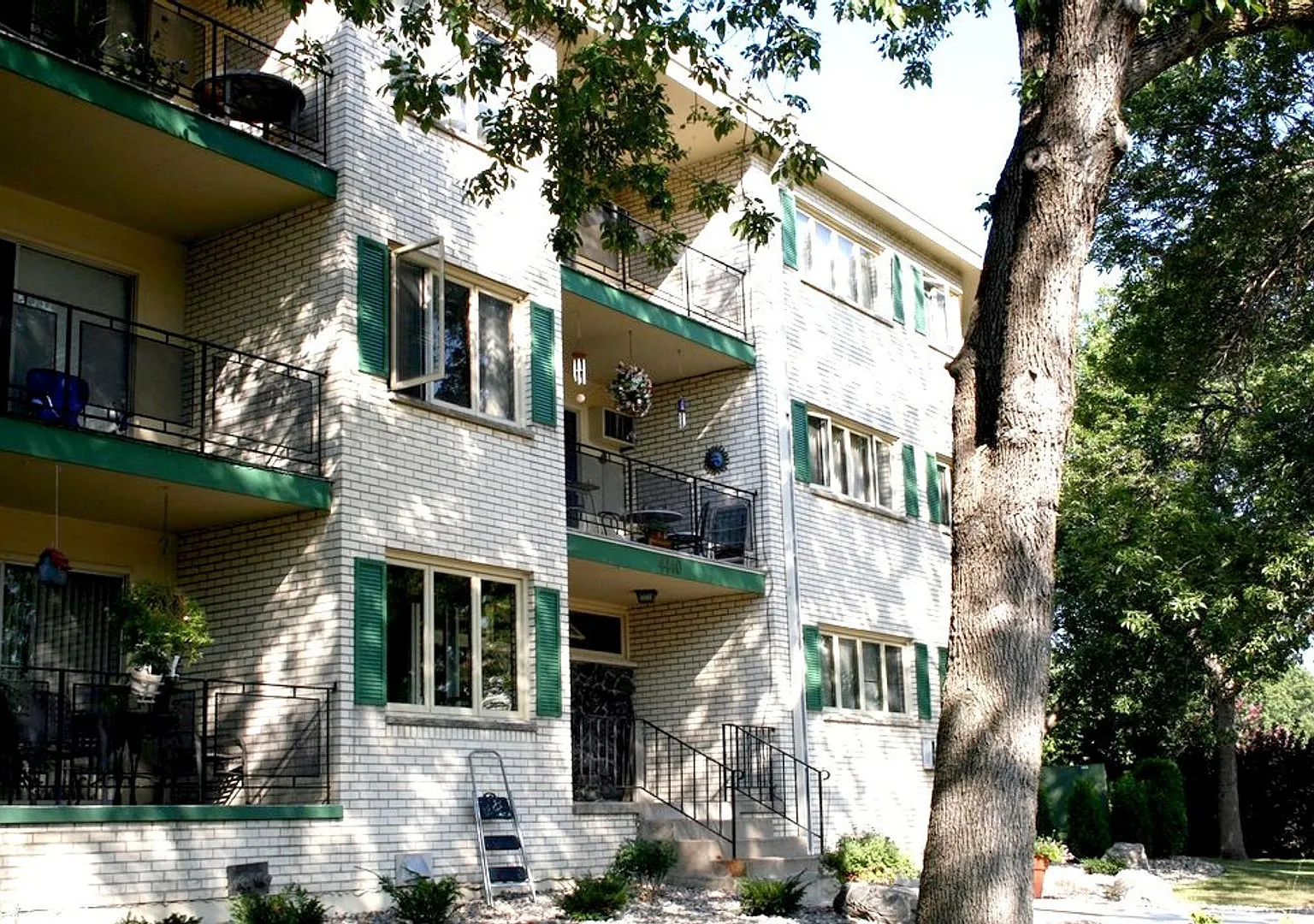 Briar Cliff Apartments — Photo 4