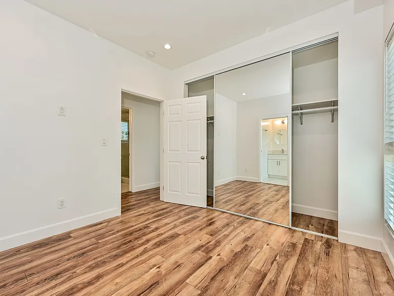 Serrano Place — Photo 16