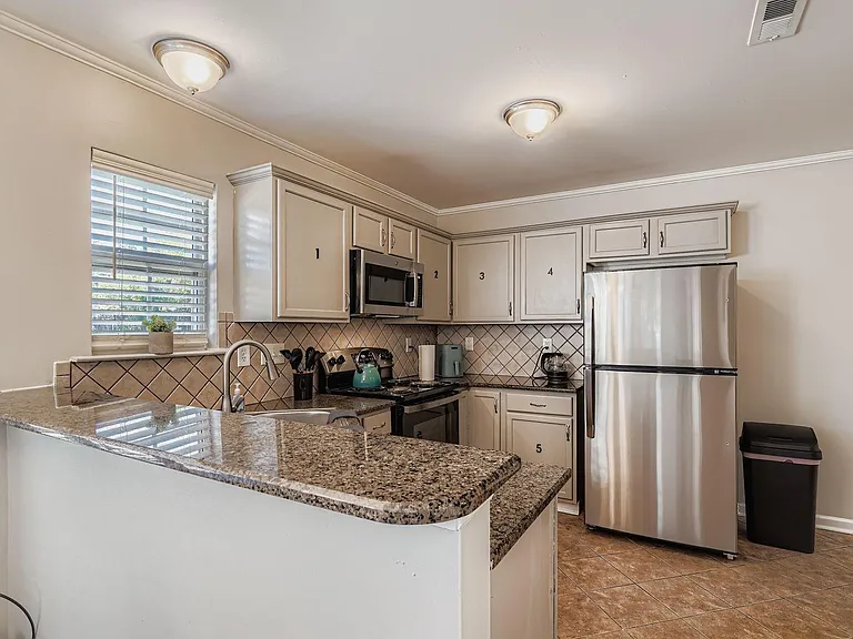 Osage Cir — Photo 10