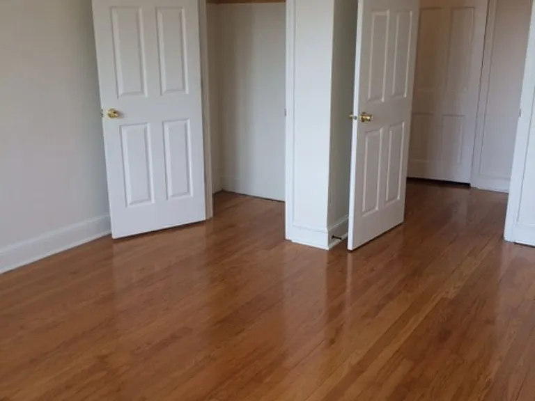 684 Farmington Ave #4-6 — Photo 17