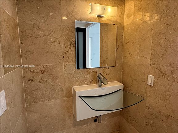4th image of 1345 West Ave APT 202