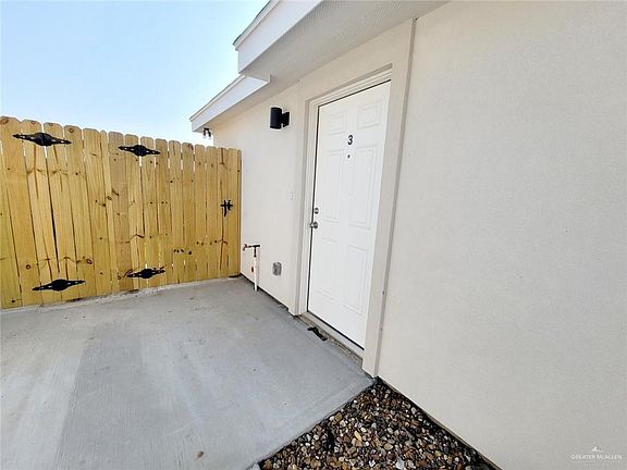 3rd image of 3803 Las Vistas Ln APT 3