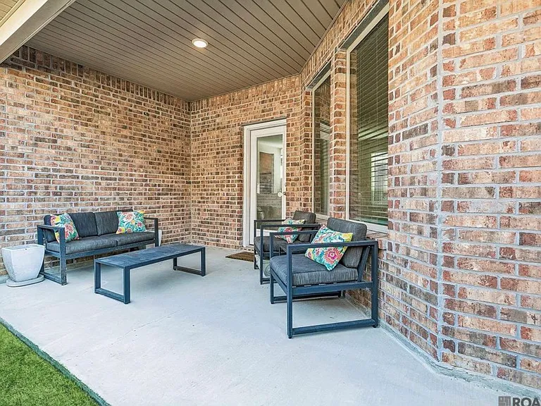 1223 Meridian Dr — Photo 17