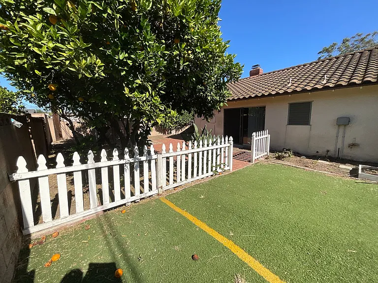 2539 E Seville Ave — Photo 26