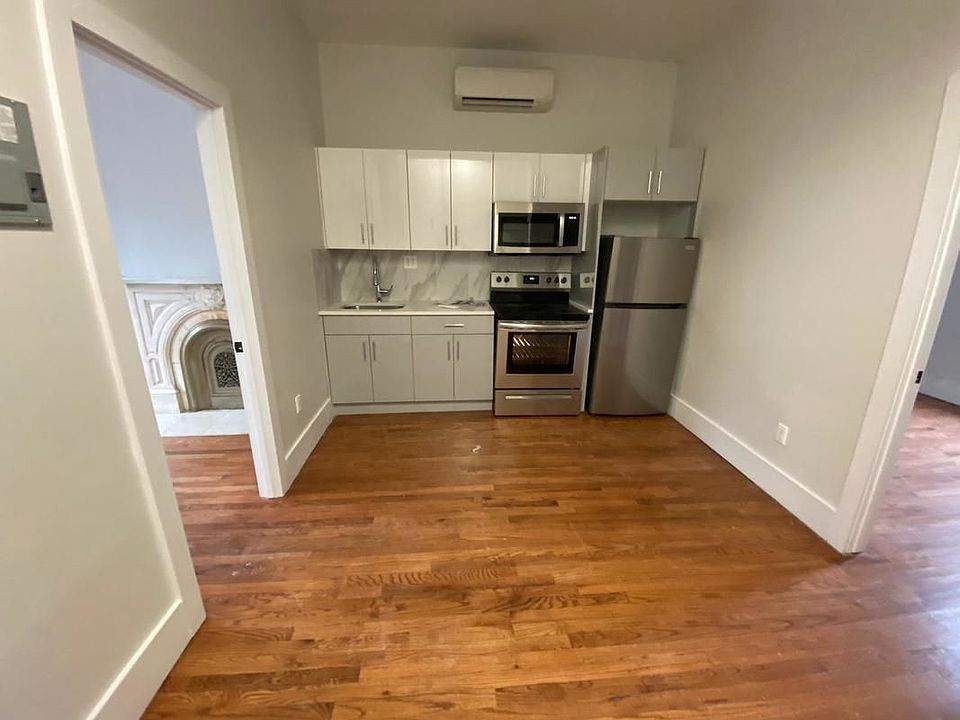 1st image of 540 Willoughby Ave APT 2