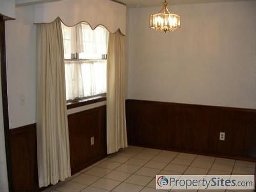 5th image of 4708 Del Porte Dr