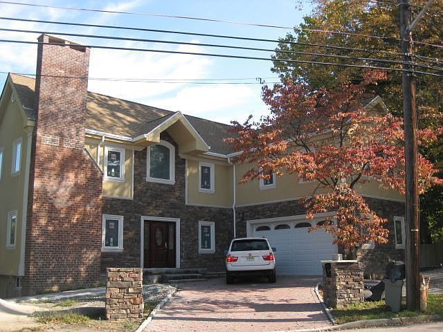 2nd image of 527 Jones Rd