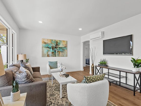 3rd image of 5625 La Campana Way