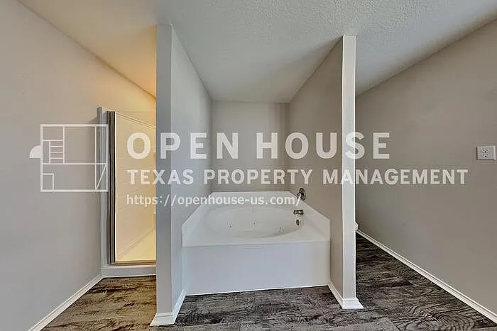 8516 Star Thistle Dr — Photo 11