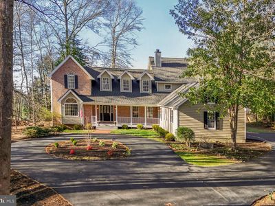 322 Canterwood Ln, Great Falls, VA, 22066