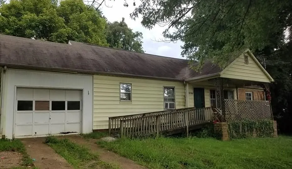 3 bed, 1072 sqft, $1,595 — Photo 1