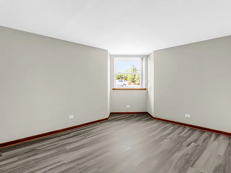 7101 W Foster Pl #B — Photo 8