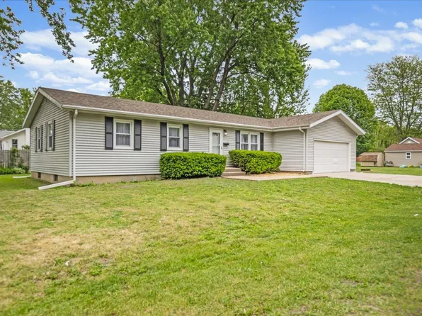 118 W Hawley St, Amboy, IL 61310