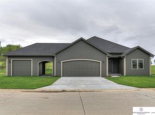 1783 Lake Ridge Dr, Plattsmouth, NE 68048