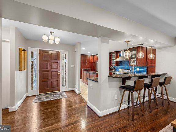 2nd image of 10806 Whiterim Dr