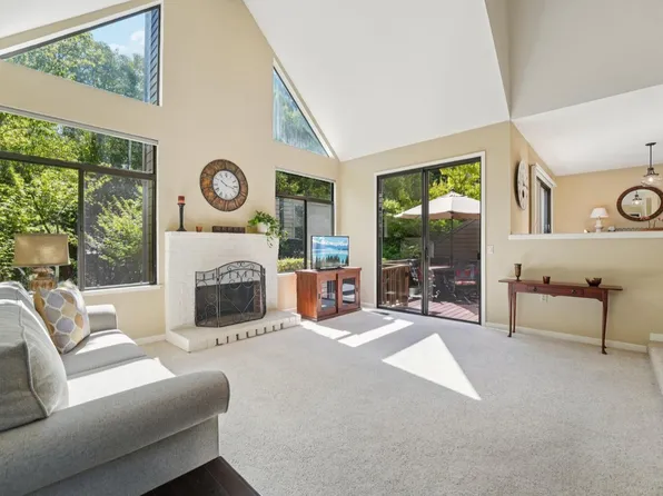 3324 Parker Hill Road, Santa Rosa, CA 95404