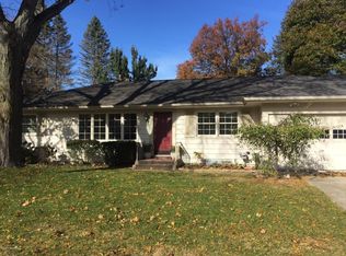 926 Par 4 Rd, Kalamazoo, MI 49008