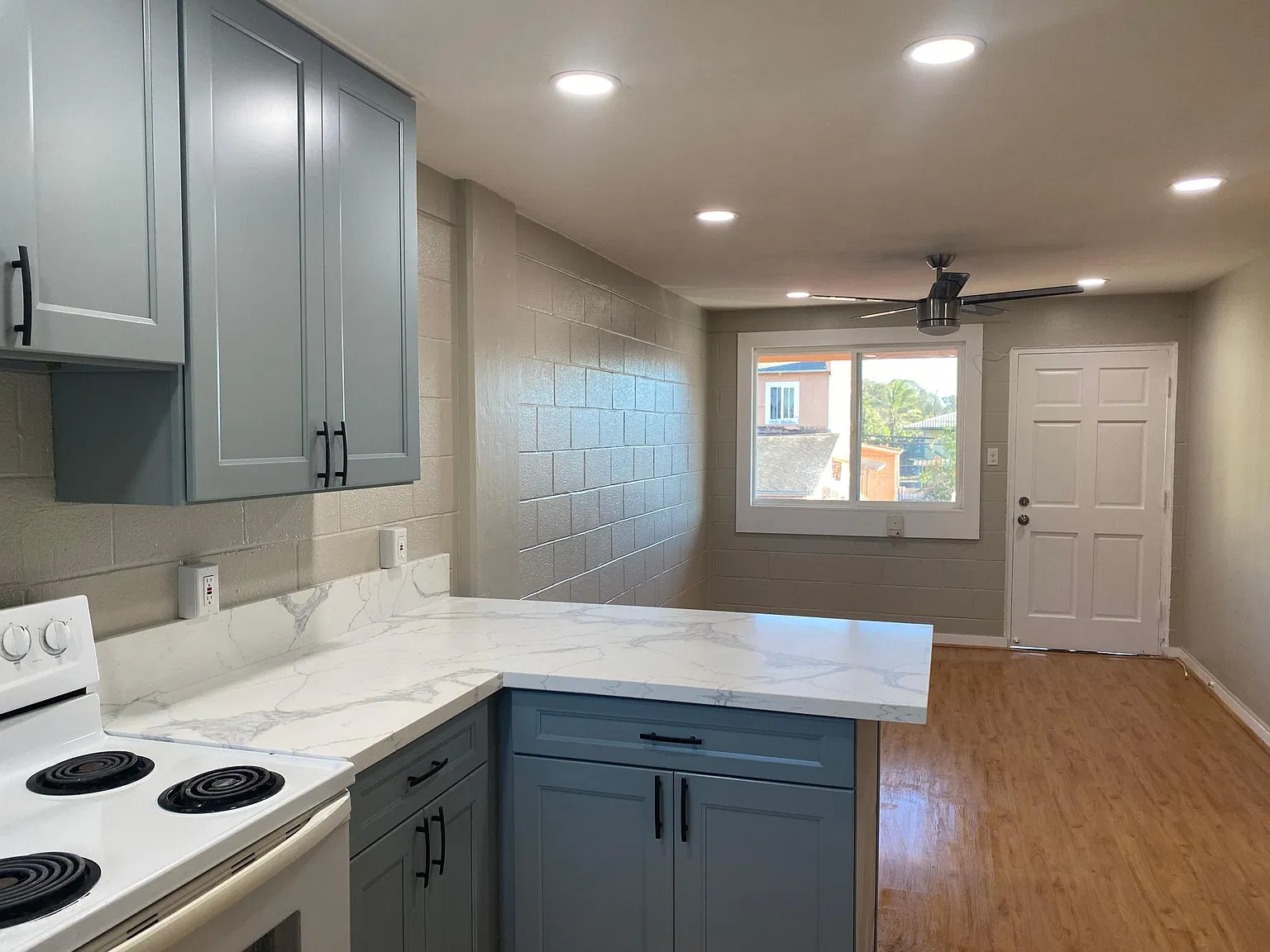 2 bed, $2,300 — Photo 2