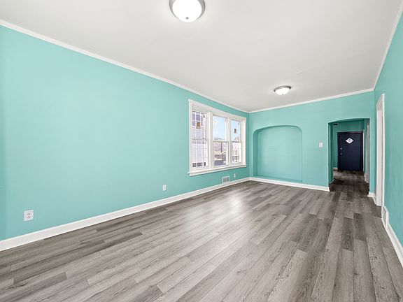 4th image of 7128 S May St