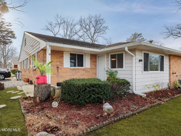 12 Blue Jay Street #B, Manchester, NJ 08759