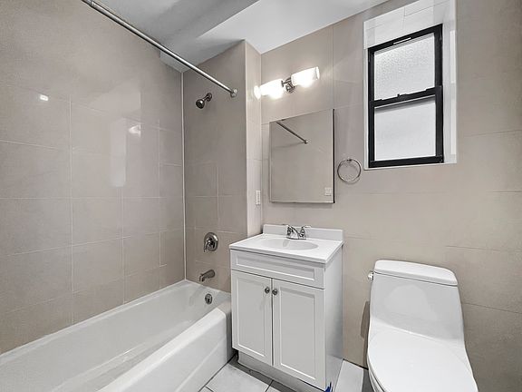 4th image of 6 E 116th St APT 6C