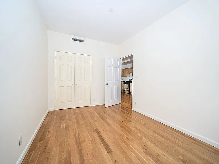 208 S 3rd St #2C — Photo 6