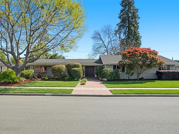 3rd image of 1670 Cabana Dr