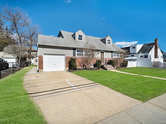 4th image of 54 Cypress Avenue