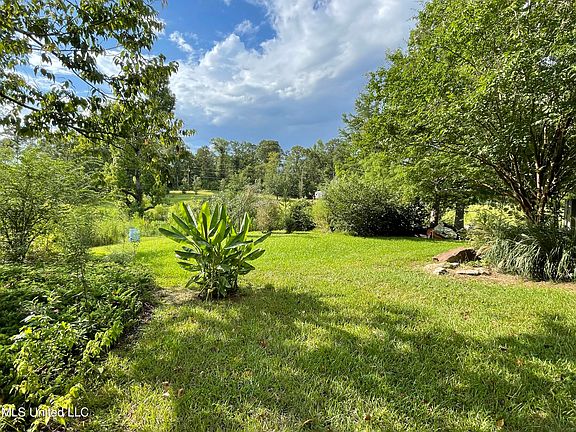 2nd image of 220 Shady Hill Dr