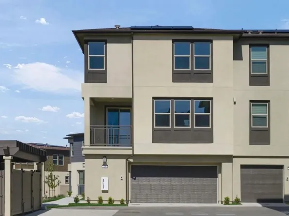 316 Honeysuckle Way, Oceanside, CA 92057