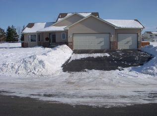 798 Mallard St NE, Hanover, MN 55341