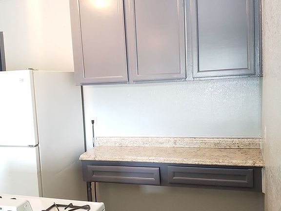 4th image of 4820 Oak Ave APT 11
