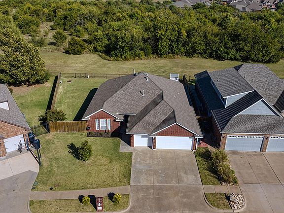 2nd image of 5324 Heron Ct