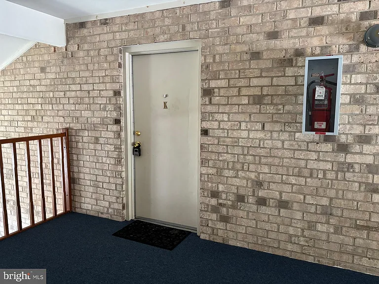 2219 Lowells Glen Rd #K — Photo 3